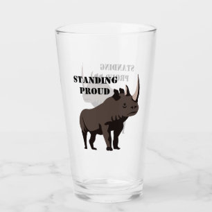 Verre Black Rhino debout fier