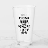 Boire De La Bière Et Ignorer Les Choses