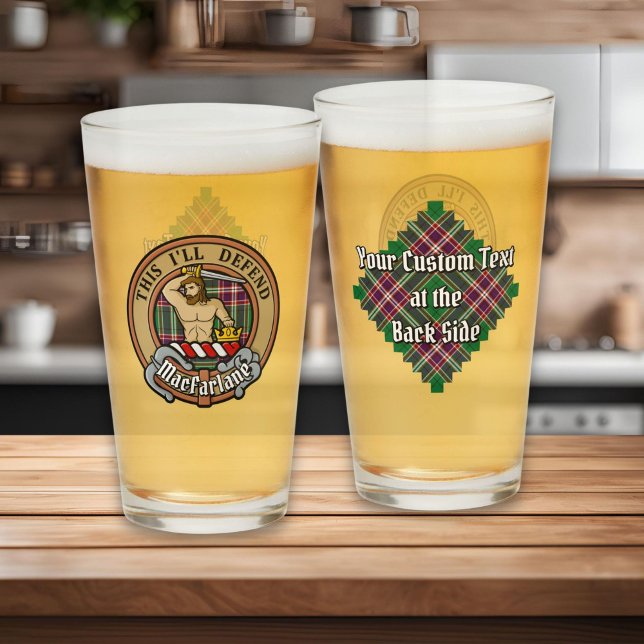 Verre Clan MacFarlane Crest sur Tartan de chasse moderne (Créateur téléchargé)