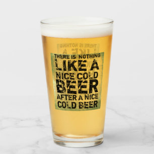 Verre de bière à la pinte moderne amusant