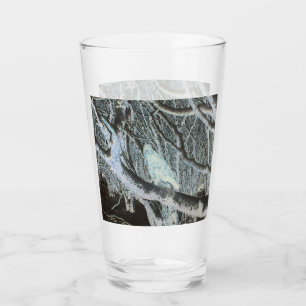 Verre Faucon sinistre sur une branche personnalisable