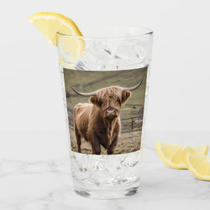 Verre **"Furry Majesty : The Woolly Brown Highland Cow"*