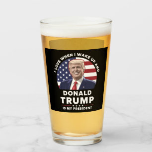 Verre J'aime quand je me réveille et Donald Trump mon pr
