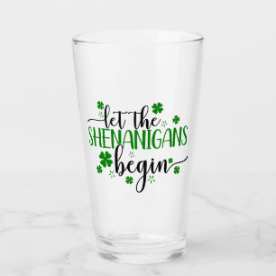 Verre Jour de la Saint Patrick de Shenanigans en train d