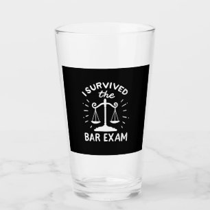 Verre L'Avocat A Survécu À L'Examen Bar