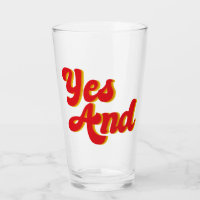 Oui Et Le Comédien Du Club De Comédie D'improvisat