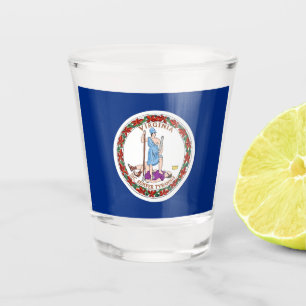 Verre photographié patriotique avec drapeau de Vir