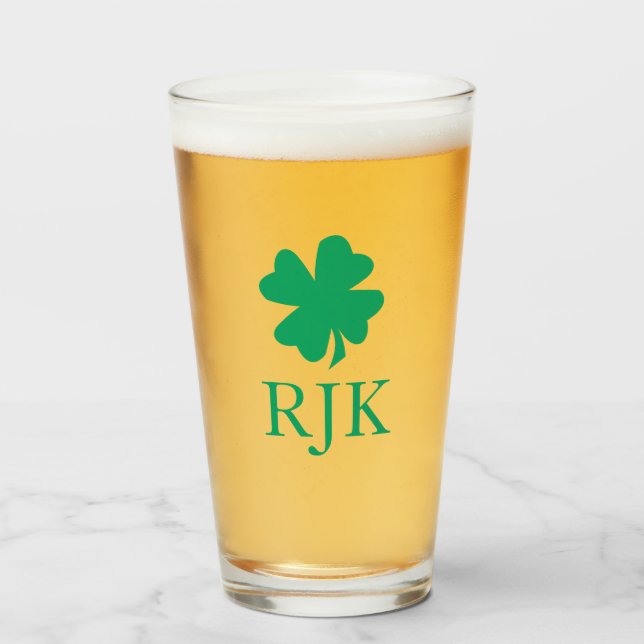 Verre Shamrock irlandais Green Clover Monogramme Nom ini (Devant (rempli))