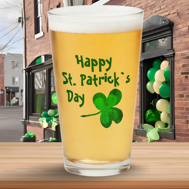 Verre Shamrock vert irlandais Bonne St Patrick`s Day (Créateur téléchargé)