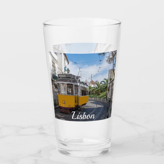 Verre Tramway jaune rétro dans la rue à Lisbonne, Portug (Devant)