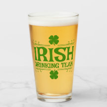 Trèfle d'équipe de buveurs irlandais