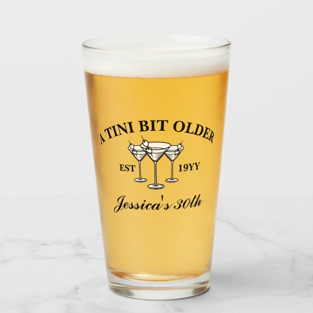 Verre Un Tini Un Peu Plus Ancien Martini Noir Anniversai (Devant (rempli))