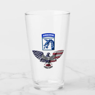 Verre XVIII Aigle du Corps aéroporté