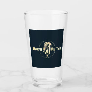 Vers Le Bas Par Verre À Dix Pint