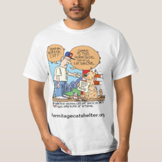 Vers le bas sur le T-shirt de chat de chance