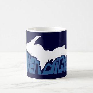 VERS LE HAUT de la tasse de "Gimme Moar"