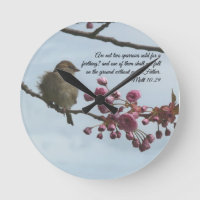 verset de la Bible ronde Matt 10:29 horloge murale