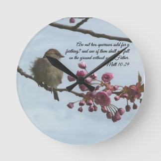 verset de la Bible ronde Matt 10:29 horloge murale