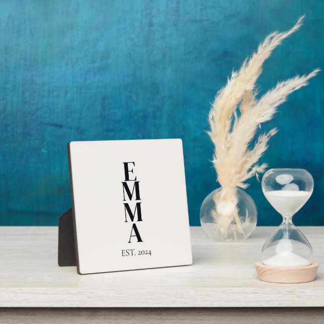 Vertical Bold Name Stack Plaque (Insitu)