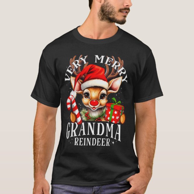 Very Merry Grandma Reindeer Matching Christmas  T-Shirt (Front)