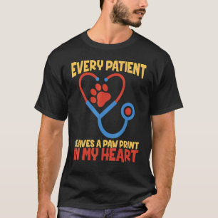 Vet Techs Future Vets Every Patient Leaves A Paw I T-Shirt