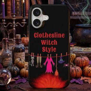 Vêtements de sorcière fantaisistes sur un fil à li