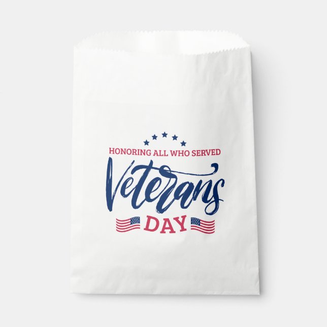 Veterans Day - Honouring all who served  Favour Bag (Front)
