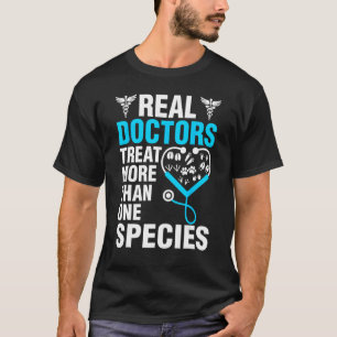 Veterinary Doctor Medical School Students Doctors  T-Shirt