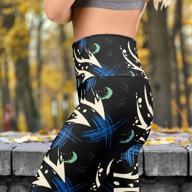 Vibrant Black Dragon Slash Pattern Yoga Capri Leggings (Dragon Slash on Black)