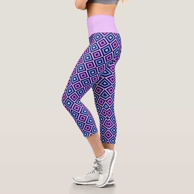 Vibrant Blue Purple Lilac Diamond Pattern Sports Capri Leggings (Left)