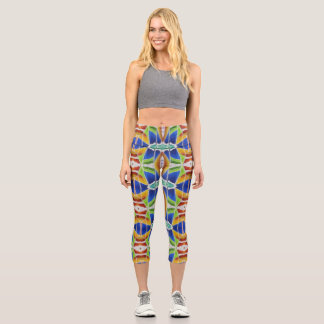 Vibrant Kaleidoscopic Geometric Pattern – Colorful Capri Leggings