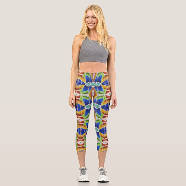 Vibrant Kaleidoscopic Geometric Pattern – Colorful Capri Leggings (Front)