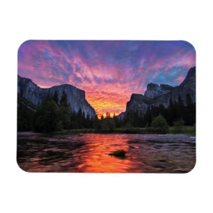 Vibrant Sky   Yosemite Valley Magnet