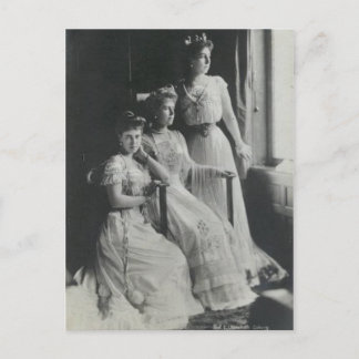 Victoria Melita of Hessen with sisters #009D Postcard