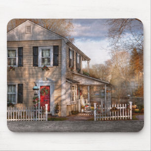 Victorian - Dreaming of skating again Mouse Pad