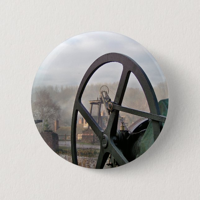 VICTORIAN ENGLAND 2 INCH ROUND BUTTON (Front)