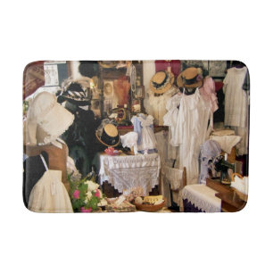 VICTORIAN ENGLAND BATH MAT