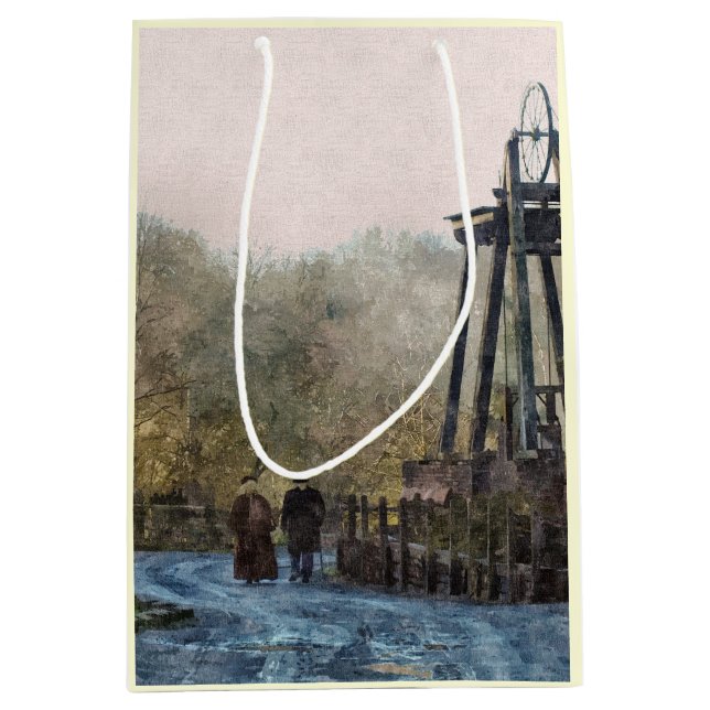 VICTORIAN ENGLAND MEDIUM GIFT BAG (Front)