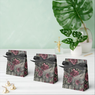 Victorian Gothic Garden Roses Pattern Favor Box