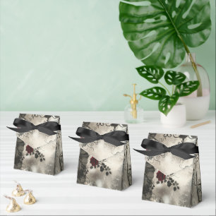 Victorian Gothic Garden Roses Pattern Favor Box