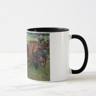 vieille tasse de tracteur