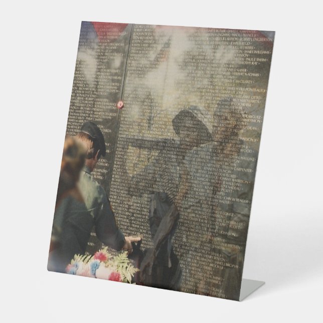 Vietnam Veterans' Tribute Pedestal Sign (Front)