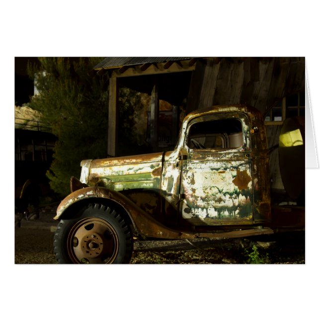 Vieux Camion - Peint Légèrement (Devant horizontal)