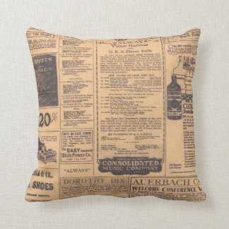 Vieux coussin de style de page de journal