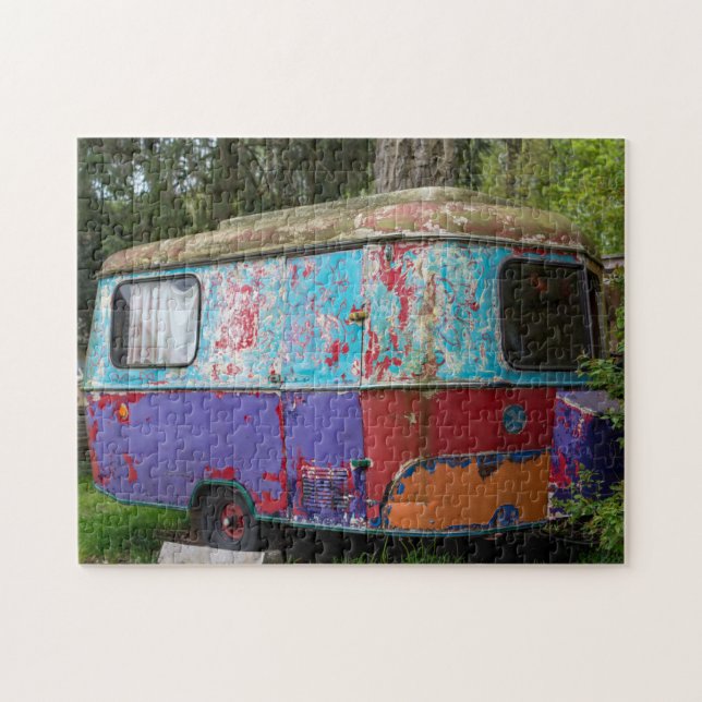 VIEUX HIPPIE CARAVAN CAMPING TRAILER JIGSAW PUZZLE (Horizontal)