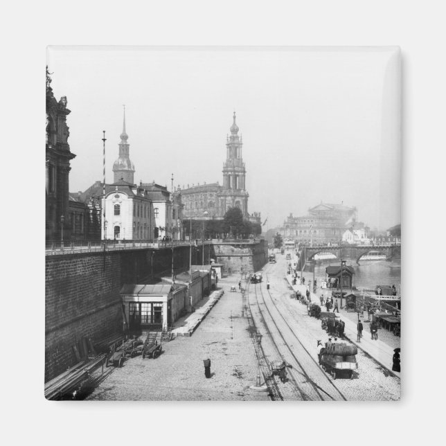 View of Dresden from the Bruehlsche Terrasse Magnet (Front)