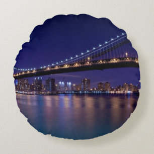View of Manhattan bridge at night Round Pillow