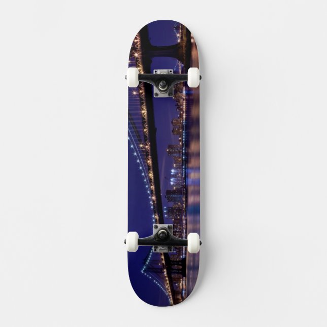 View of Manhattan bridge at night Skateboard (Front)