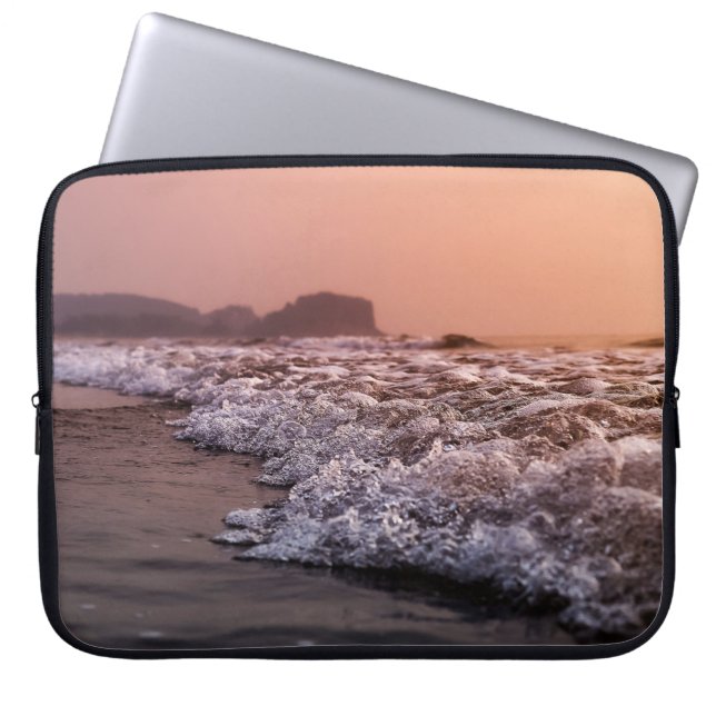 VIEW OF SEASHORE DURING SUNSET LAPTOP SLEEVE (Front)