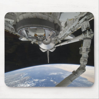 View of Space Shuttle Discovery Mouse Pad